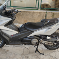 Kymco AK 550