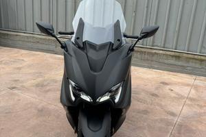 Tmax 2021 versione sx 560