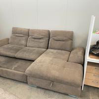 divano in ottime condizoni