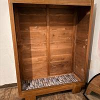 Armadio in noce senza porte