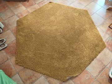 Grande tappeto esagonale