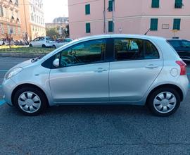 Toyota Yaris 1.3 5 porte