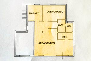Ampio locale commerciale, ufficio, laboratorio