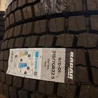 315/70/22.5 gomme nuove
