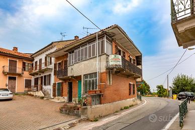 CASA SEMI INDIPENDENTE CON BOX AUTO