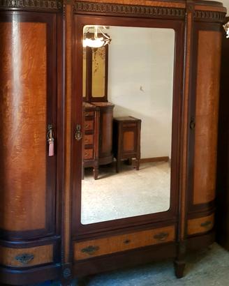 mobile camera in legno massello lavorato 