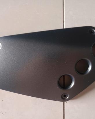 fianchetti laterali per Yamaha xsr 700
