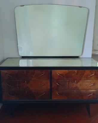 Comò in legno anni '60