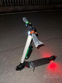 Monopattino elettrico segway ninebot max plus