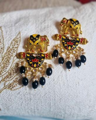 Orecchini indiani con elefanti