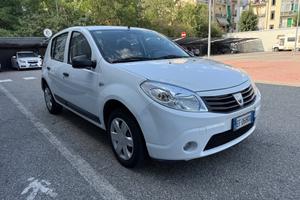 Dacia Sandero 1.2 16v Laureate c/airb.lat.,clima E