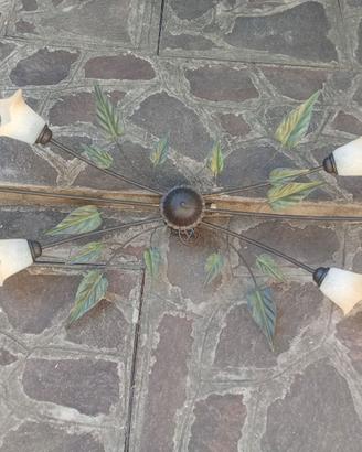 Lampadario vetro e ferro battuto