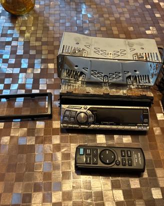 Stereo alpine cda-9812rb 60x4