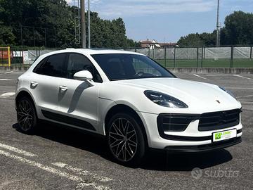 PORSCHE Macan 2.0 T