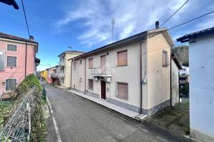 CASA SEMINDIPENDENTE A CIGOGNOLA