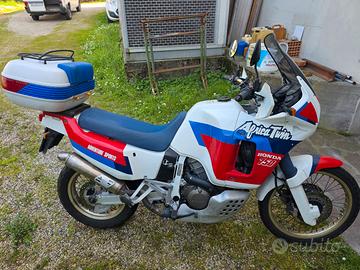 Honda Africa Twin 750
