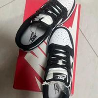 Nike Dunk Low "Black" - Nuove, Taglia 43