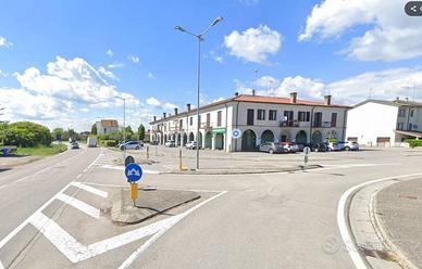 Immobile di 306 m² a Roncoferraro