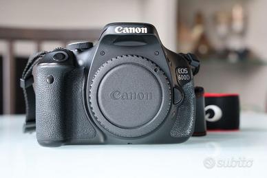 Canon EOS 600D – Reflex APS-C + telecomando + 2 ba