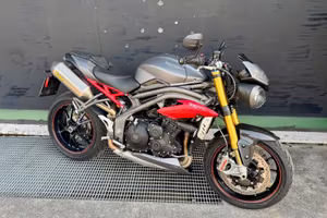 Triumph Speed Triple 1050 R