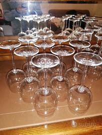 Set bicchieri per vino