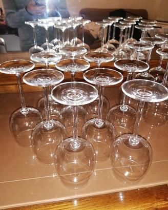 Set bicchieri per vino