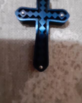 collana con croce 