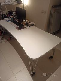 Tavoli design anni 90/2000 stile Carter