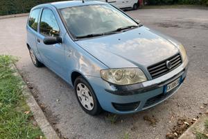 Fiat Punto 1.2 con gancio di traino