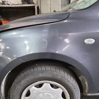 MAZDA 2 2006 - PARAFANGO SINISTRO