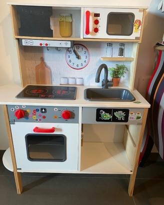 Cucina giocattolo