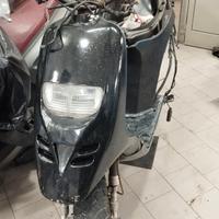 Vari ricambi Gilera/Piaggio  Typhoon/Storm