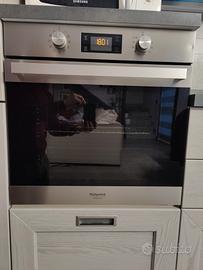 Forno ad incasso Hotpoint FXJM6