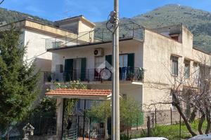 5 LOCALI A TORRETTA