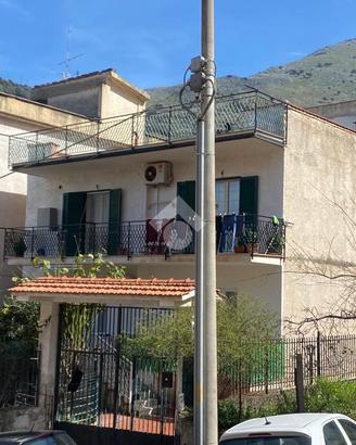 5 LOCALI A TORRETTA