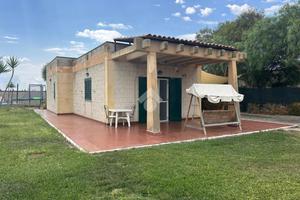 VILLA SINGOLA A MANFREDONIA