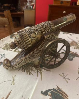 Bottiglia vintage forma cannone d’epoca 60/70