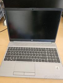 HP 250 G8 - I5 1035G1 - 8GB RAM - 256GB