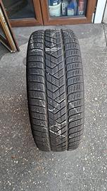 4 pneumatici invernali 235/55/R18 Pirelli Winter