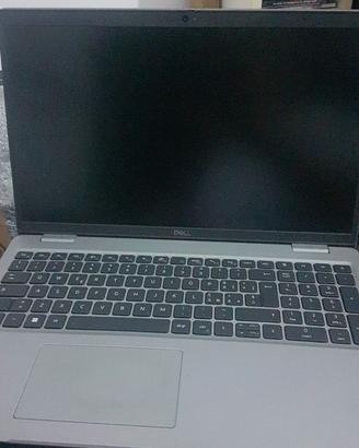 computer  i7-11850H,32 gb ram,512 ssd,video 4 gb