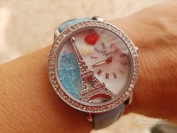 Orologio analogico da polso ragazza.