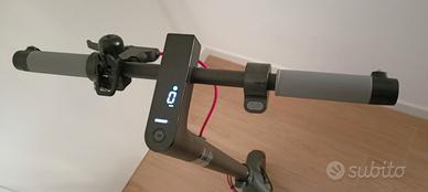 Xiaomi Pro 4 monopattino elettrico