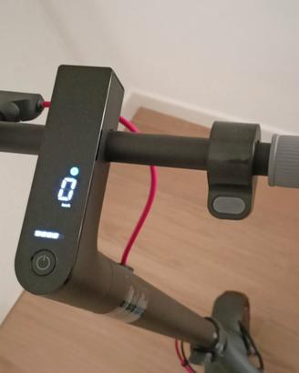 Xiaomi Pro 4 monopattino elettrico
