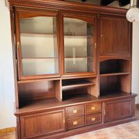 Mobile in legno massiccio