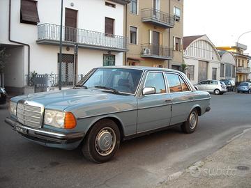 Mercedes Benz-200