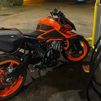 990 Duke - borse laterali e telaietti laterali