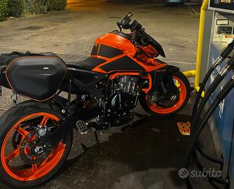 990 Duke - borse laterali e telaietti laterali