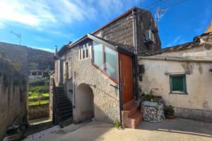 2 LOCALI A SANT'AGATA DE' GOTI