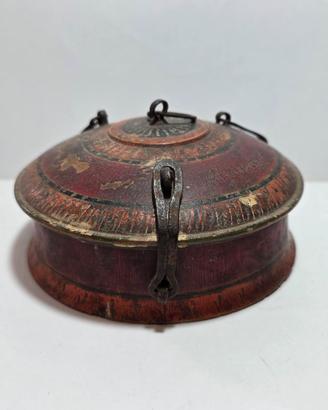 Scatola porta viveri e spezie di origine orientale