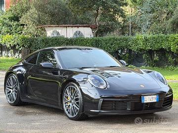 PORSCHE 911 Carrera 4S